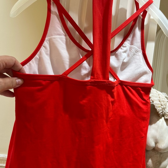Gap fit size M red tank with built in shelf bra - Picture 8 of 8